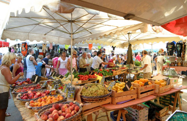 Market Place des Lices Saint-Tropez Every tuesday & saturday mornings from 7am to 1pm